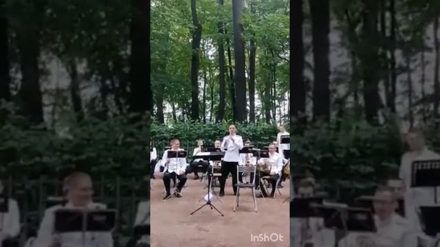Танцуют все! Зажигательные танцы в Летнем саду.