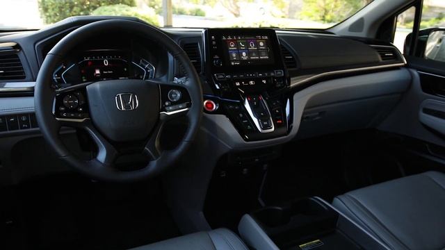Надежный семейный минивен Honda Odyssey 2021