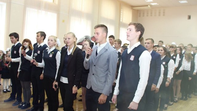  первая линейка 1 сентября 2014 ГБОУ СОШ №2098 имени Героя Советского Союза Л.М. Доватора