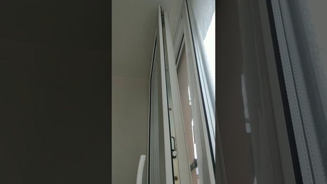 Что делать, если заклинило ручку пластикового окна, и оно не закрывается..