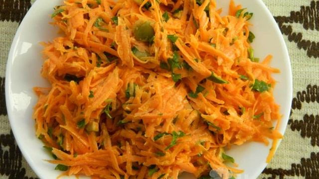 Салат с оливками