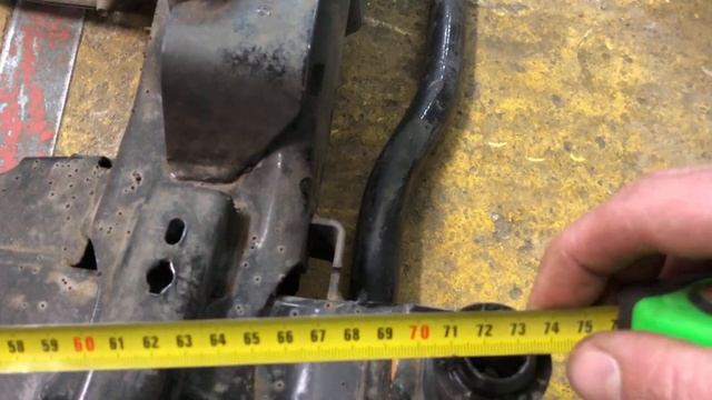 Рено Логан 2. Ровняю руками лонжероны!!