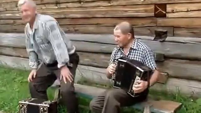 Частушки под гармонь.
