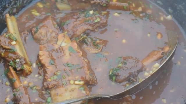 ТОМЛЕНЫЕ ГОВЯЖЬИ РЁБРА В КАЗАНЕ НА КОСТРЕ