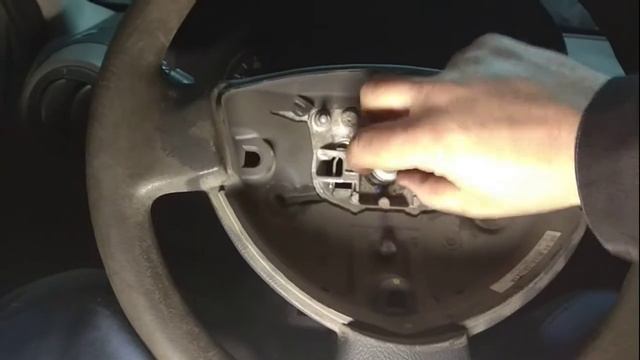 Замена рулевой колонки Рено Логан, Сандеро