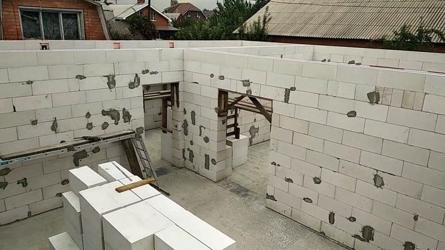 37. Подготовка армопояса под заливку , опалубка из газобетона