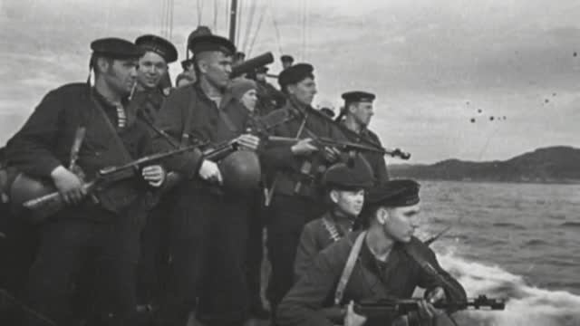 «Что было — не важно, а важен лишь взорванный форт». Чёрные бушлаты. В.Высоцкий.