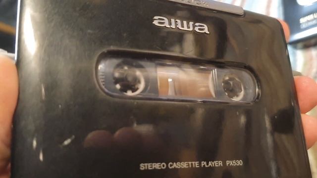 Кассетный плеер Aiwa HS-PX530 внутри. Произвёл впечатление своим звучанием..