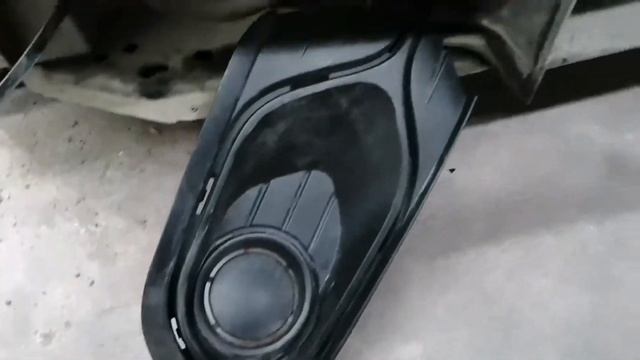 Renault LOGAN 2 / ремонт крыла, бампера / покраска, рихтовка