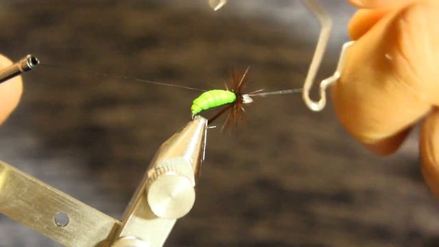 Вяжем букашек. Мушки на хариуса. Мушки для зимней рыбалки. Оса, муравей, пчела и гусеница.