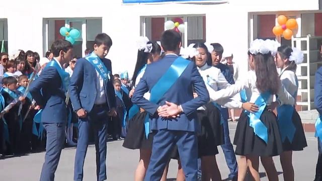 школа имени Титова п.Карабулак Алматинская область выпускники 2014 года