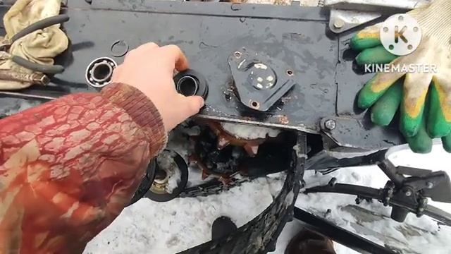 Буран 640, замена САЛЬНИКОВ ведущего вала.