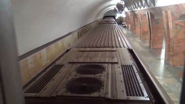 Катаемся на Поездах в Московском Метрополитене или Метро