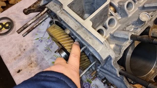 Подробная сборка двигателя ГАЗ 53/66. Установка распредвала, гильз, коленвала, сальниковой набивки