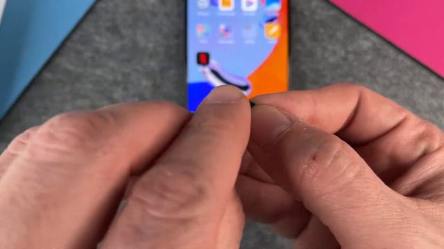 Xiaomi Redmi Note 11 Pro - How to insert a microSD card • 💾 • 📲 • 📈 • | Tutorial