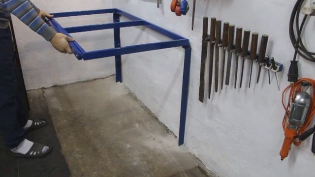 РАСКЛАДНОЙ СТОЛ В ГАРАЖ. КЛАССНОЕ И ПРОСТОЕ РЕШЕНИЕ ИЗ ПРОФИЛЬНОЙ ТРУБЫ!