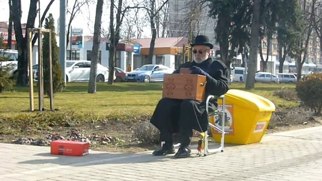 Тульский шарманщик. Играй, играй, шарманка играй, по белому свету бродить помогай!