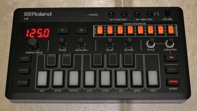 1.1. Roland J-6. Бомж-УРОК: Ввод аккордовой последовательности
