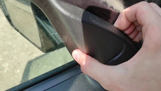 Как снять обшивку водительской двери Lada Granta FL