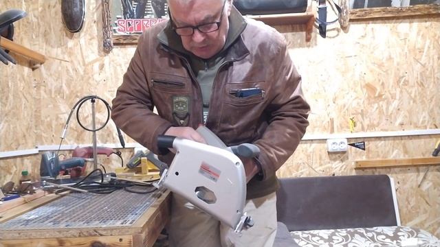 Погружная пила Crown CT15134-165. Краткий обзор.