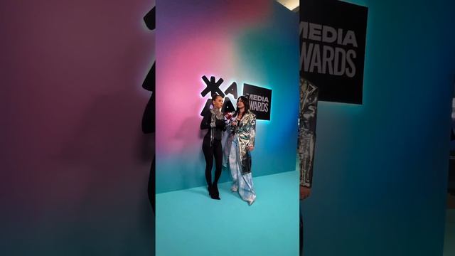 Анна Хилькевич появилась на красной дорожке в необычном образе