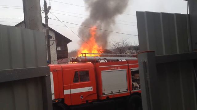 Пожарные.