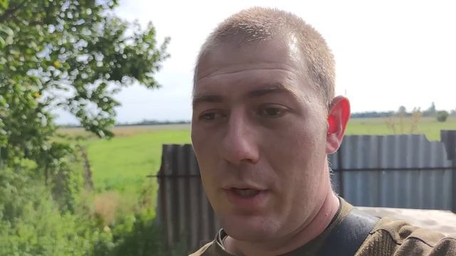 ПОЧЕМУ ПЧЁЛЫ ПЛОХО БЕРУТ СИРОП кормим пчёл дальше проводим визуальный осмотр  ???