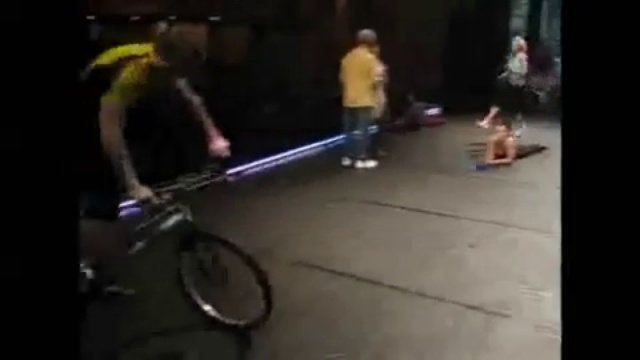 СУПЕР! велотрюки..СМОТРИТЕ!