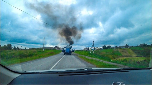 Уборочная задерживается, зерно сырое, комбайны сломались, погоды нет! НО МЫ ДЕРЖИМСЯ!