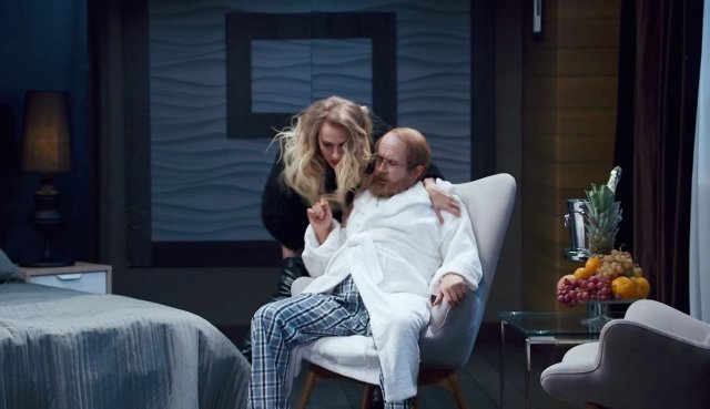 Однажды в России: Проститутка и дядя Витя