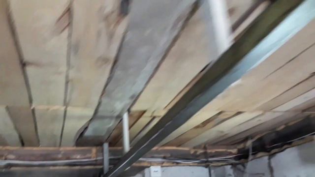 ВОРОТА в гараж  своими руками подъёмные (ворота для гаража самодельные) это просто и дёшево