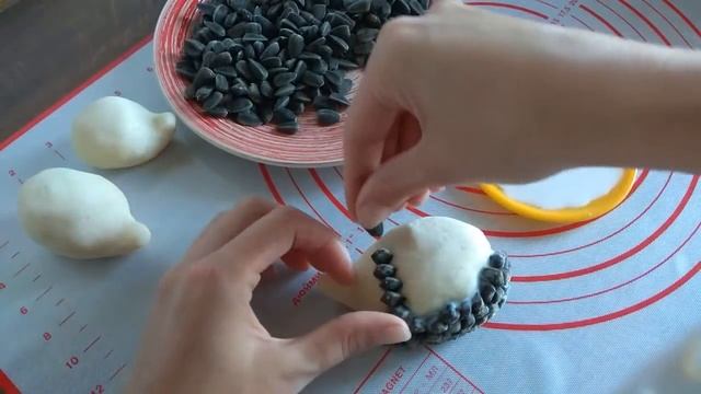 Ежик из семечек! Поделки для детей! Осенняя поделка в детский сад!Crafts with children.
