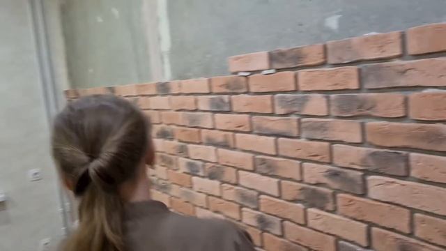 ЭКСПЕРТ МАСТЕР - КЛАСС: как клеить декоративный кирпич, укладка гипсового кирпича на гипсовый клей