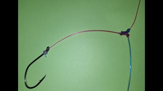 Как привязать боковые поводки ! Каким узлом привязать крючок. Т-образный узел ! Универсальный узел !