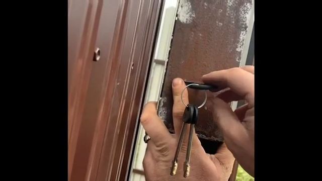 Замок на откатные ворота своими руками