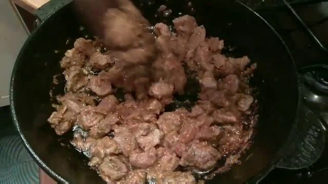 гороховая каша с мясом ( вкусно и просто)