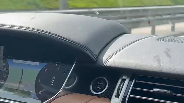 Максимальная скорость Джили Монжаро. Рендж Ровер 4.4 против Джили Монжаро 2.0т