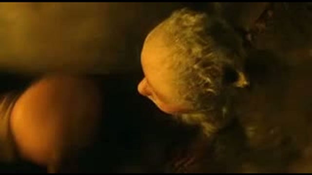 Кот с человеческими руками