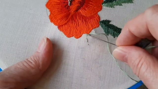 Вышивка гладью для начинающих. Вышиваем маки. Stitch embroidery for beginners.