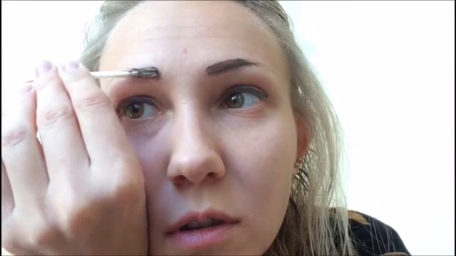 Красим брови и ресницы