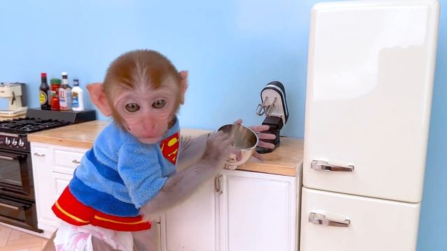 Monkey Baby Bon Bon learns how to draw ducks and Eats Ice Cream with puppy at the pool