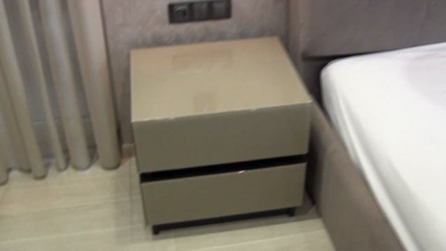 Мебель для спальни в стиле хай-тек