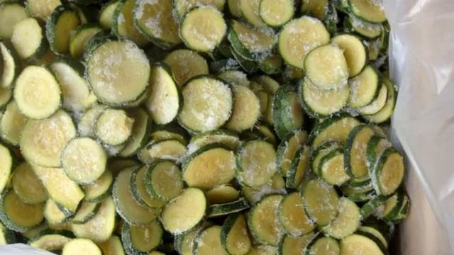 Можно ли замораживать огурцы на зиму в морозилке? Советы по заморозке