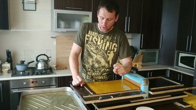 Производство вощины своими руками в домашних условиях. Часть 2. Прокатка гладких листов в матрице.