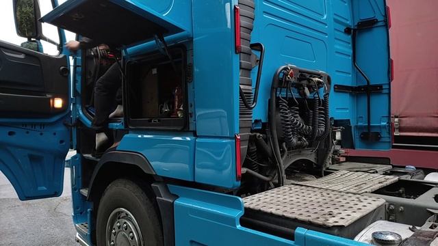 Переехали в деревню на Юге .Собираем урожай. Брат собирается уезжать.