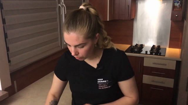 Как приготовить жаренные пельмени/Легкий рецепт жареных пельменей в сметане на сковороде