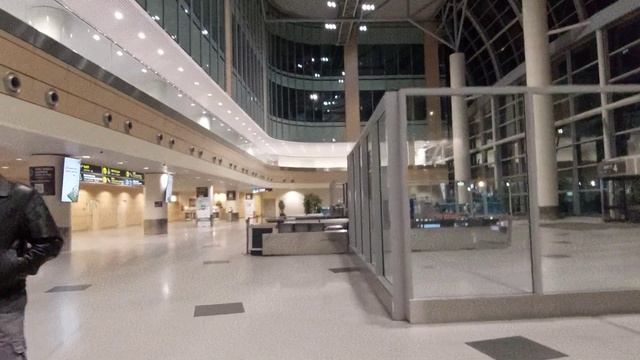 МОСКОВСКИЙ АЭРОПОРТ ДОМОДЕДОВО/ НОЧНОЙ ОБЗОР АЭРОВОКЗАЛЬНОГО КОМПЛЕКСА/ ПАССАЖИРСКИЕ ТЕРМИНАЛЫ/06.2
