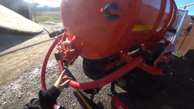 Знакомство с ассенизатором ГАЗон НЕКСТ / Где я покупаю недорогие камлоки / Будни ассенизатора