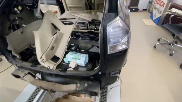 Вода в багажнике Lexus RX 400h
