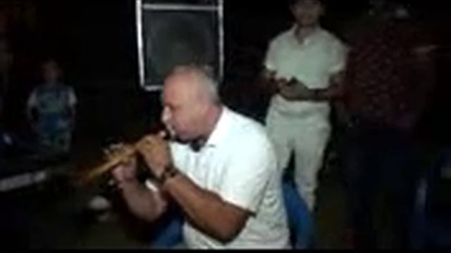 Курдский музыкальный инструмент зурна